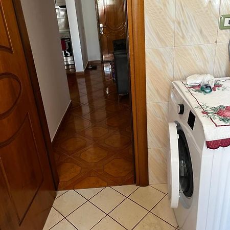 Appartamento Incantevole Con Posto Auto Privato Vlore Exterior photo