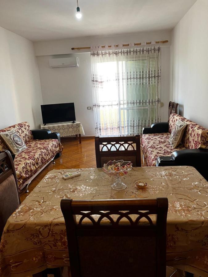 Appartamento Incantevole Con Posto Auto Privato Vlore Exterior photo