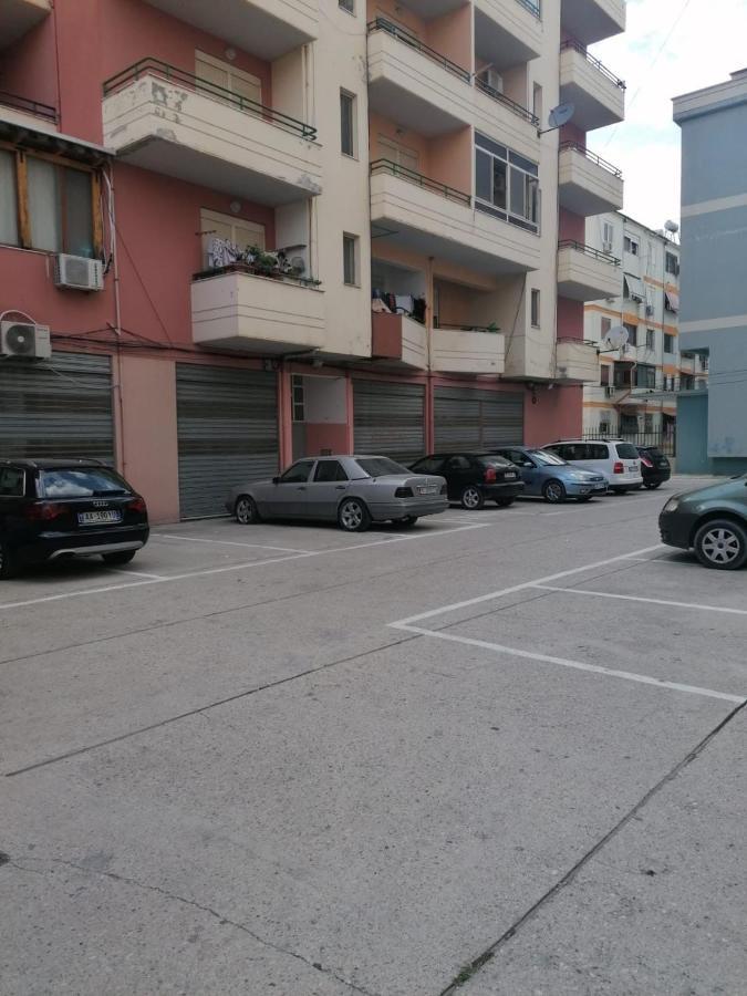 Appartamento Incantevole Con Posto Auto Privato Vlore Exterior photo